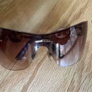 Gucci | Accessories | Gucci Brown Sunglasses With Silver  display picture 3